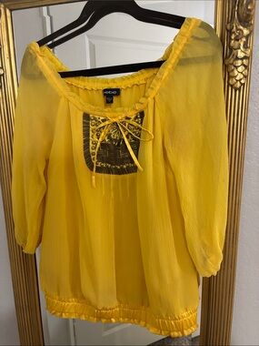 bebe Bright Yellow Sheer 100% Silk Boho Peasant Top size medium